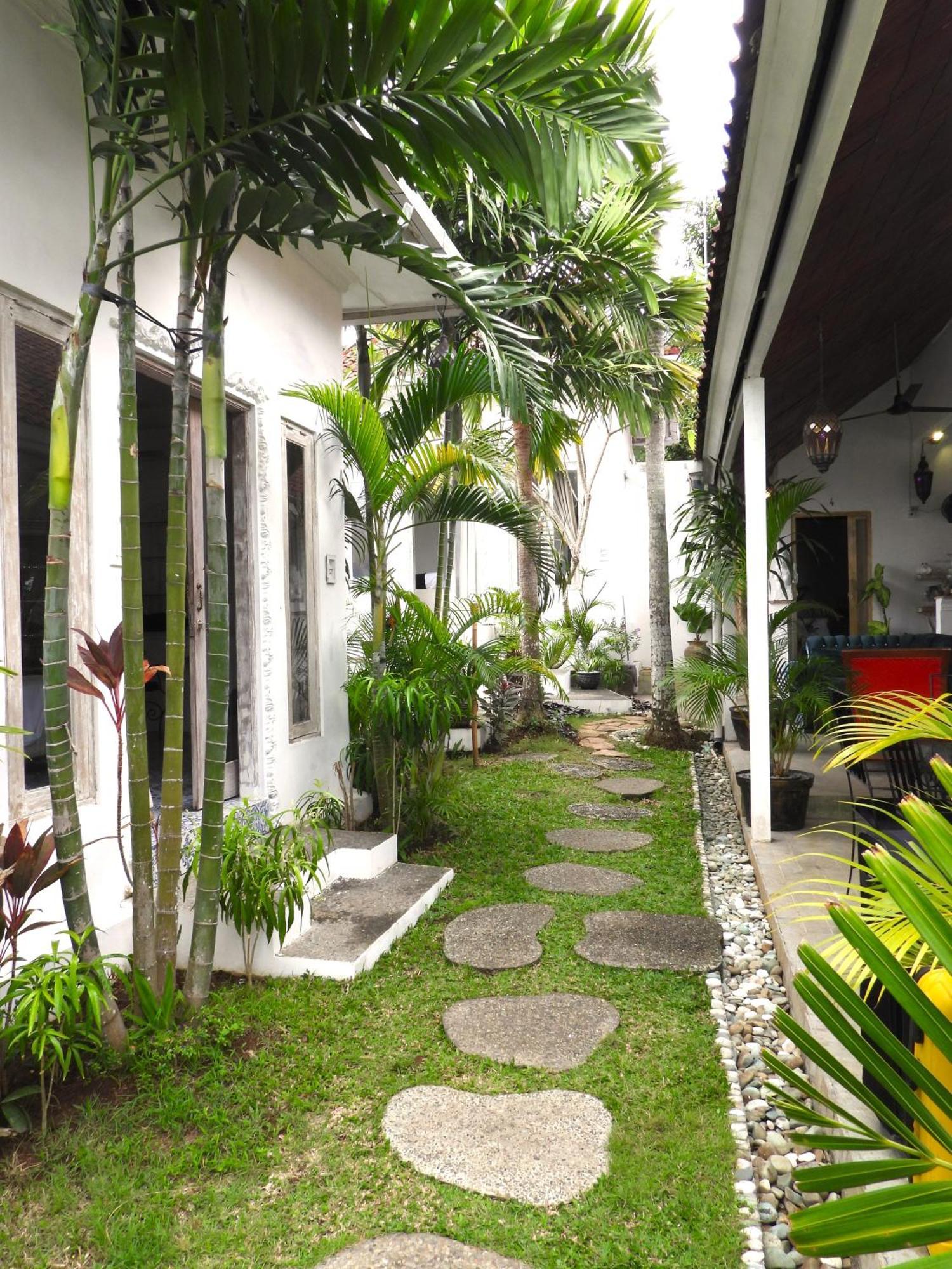 Surga Homestay Jimbaran Exterior foto
