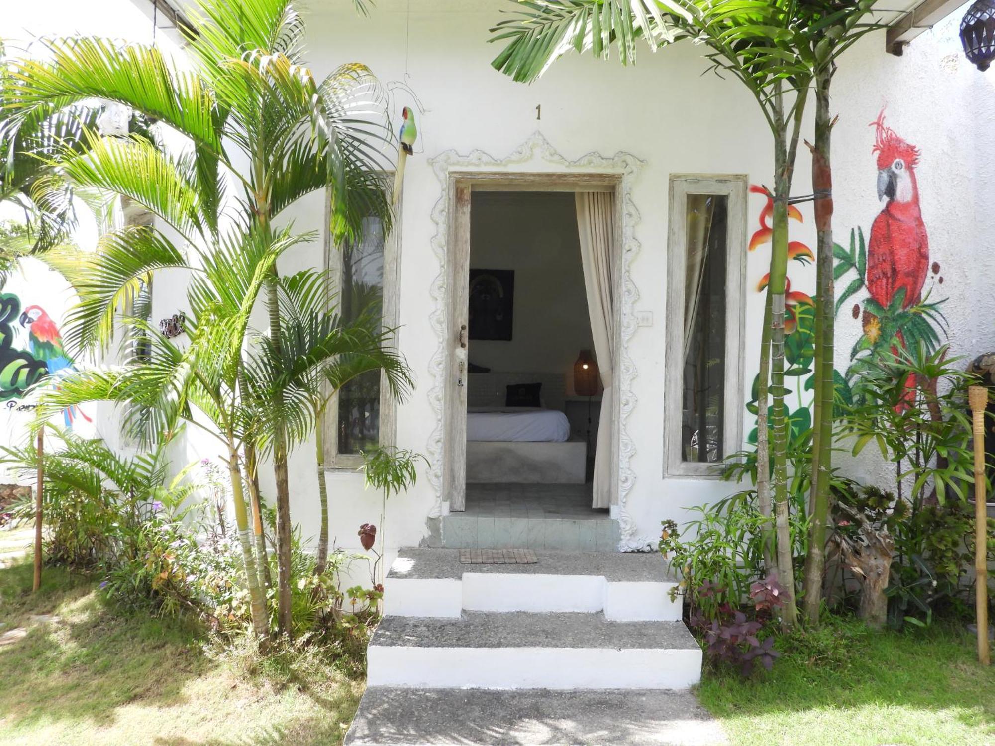 Surga Homestay Jimbaran Exterior foto